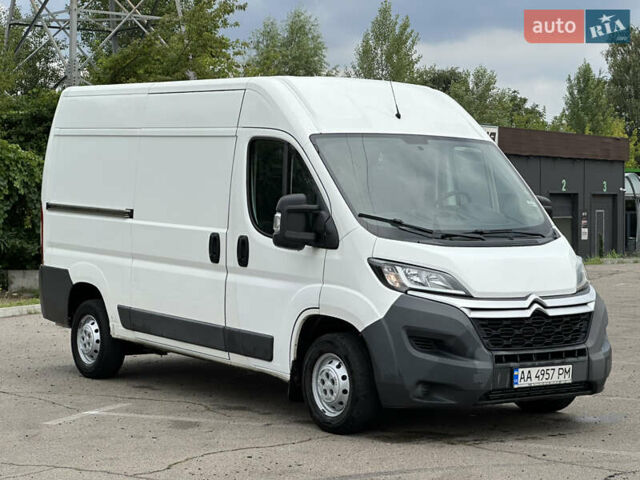 Белый Ситроен Jumper, объемом двигателя 2.2 л и пробегом 185 тыс. км за 14000 $, фото 2 на Automoto.ua