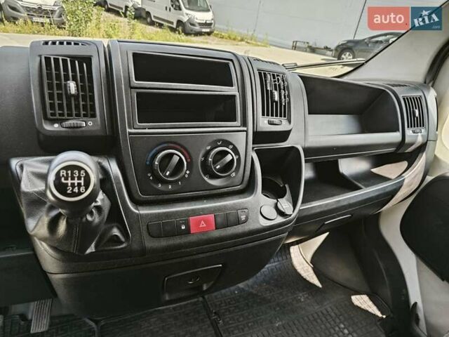 Белый Ситроен Jumper, объемом двигателя 2.2 л и пробегом 170 тыс. км за 14000 $, фото 10 на Automoto.ua