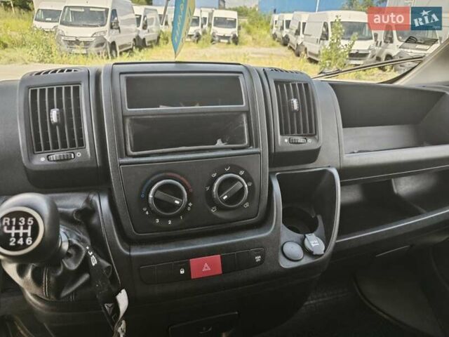 Белый Ситроен Jumper, объемом двигателя 2.2 л и пробегом 283 тыс. км за 12500 $, фото 8 на Automoto.ua