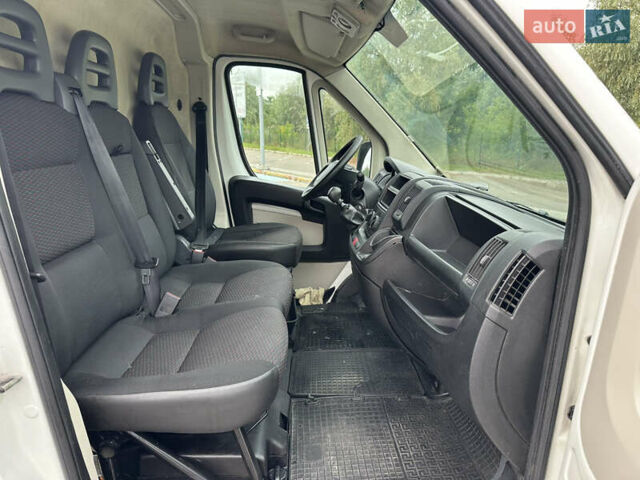 Білий Сітроен Jumper, об'ємом двигуна 2.2 л та пробігом 235 тис. км за 13000 $, фото 17 на Automoto.ua