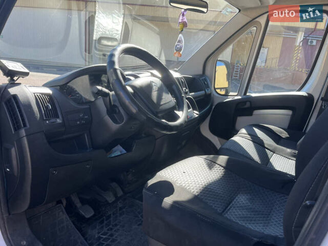 Белый Ситроен Jumper, объемом двигателя 2.2 л и пробегом 315 тыс. км за 13500 $, фото 6 на Automoto.ua