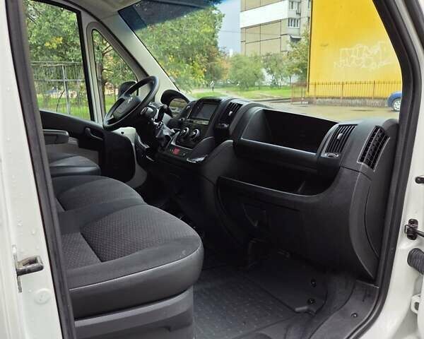 Белый Ситроен Jumper, объемом двигателя 2.2 л и пробегом 96 тыс. км за 18000 $, фото 8 на Automoto.ua