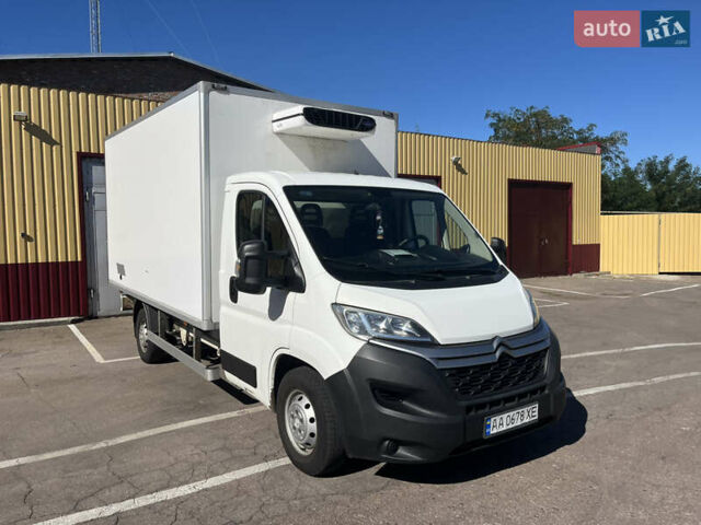 Белый Ситроен Jumper, объемом двигателя 2.2 л и пробегом 315 тыс. км за 13500 $, фото 1 на Automoto.ua