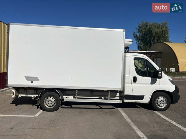 Белый Ситроен Jumper, объемом двигателя 2.2 л и пробегом 315 тыс. км за 13500 $, фото 2 на Automoto.ua