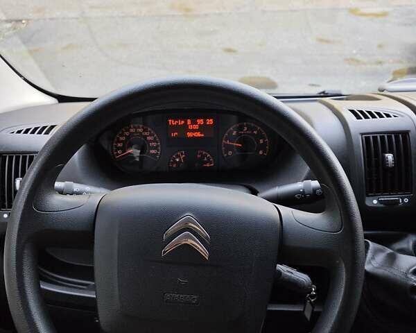 Белый Ситроен Jumper, объемом двигателя 2.2 л и пробегом 96 тыс. км за 18000 $, фото 6 на Automoto.ua