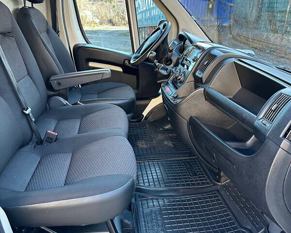 Белый Ситроен Jumper, объемом двигателя 2.2 л и пробегом 150 тыс. км за 17200 $, фото 9 на Automoto.ua