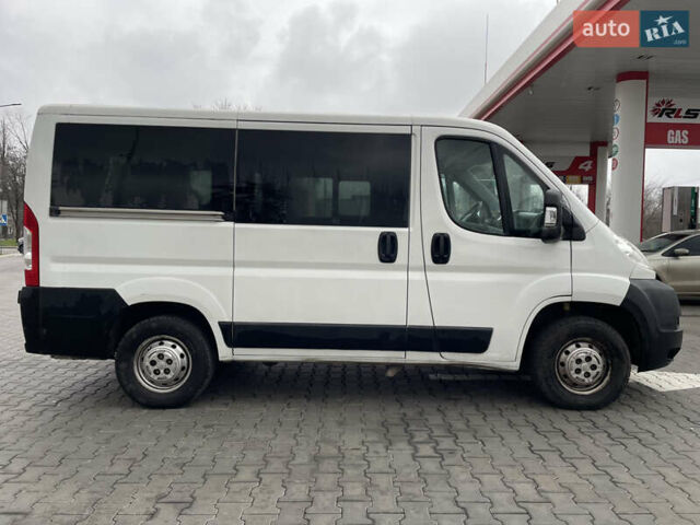 Белый Ситроен Jumper, объемом двигателя 2.2 л и пробегом 295 тыс. км за 9000 $, фото 4 на Automoto.ua