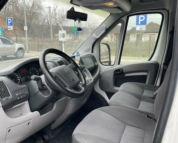 Белый Ситроен Jumper, объемом двигателя 2.2 л и пробегом 295 тыс. км за 9000 $, фото 16 на Automoto.ua