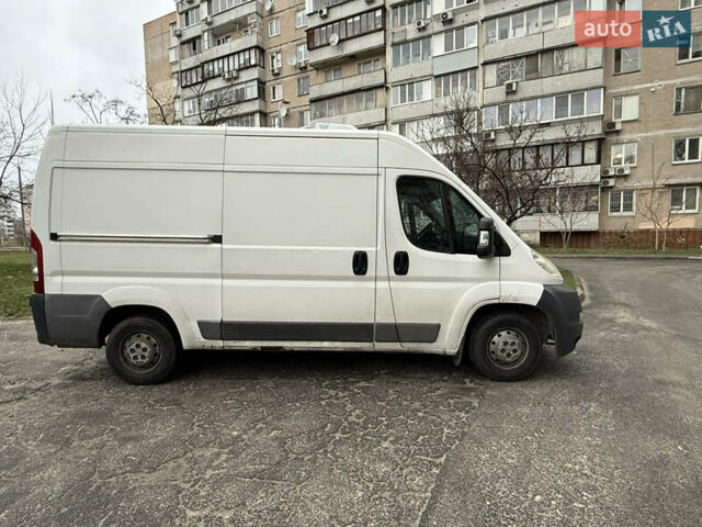 Белый Ситроен Jumper, объемом двигателя 2.2 л и пробегом 307 тыс. км за 9500 $, фото 2 на Automoto.ua