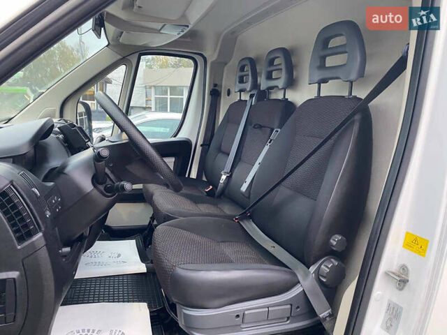Белый Ситроен Jumper, объемом двигателя 2.2 л и пробегом 148 тыс. км за 13499 $, фото 9 на Automoto.ua