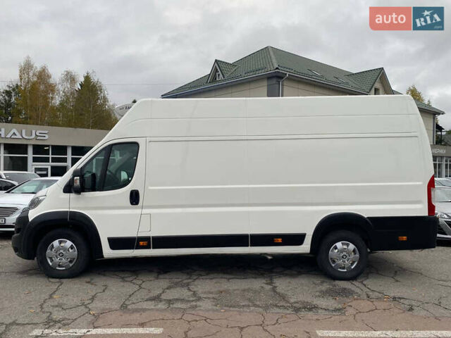 Белый Ситроен Jumper, объемом двигателя 2.2 л и пробегом 148 тыс. км за 13499 $, фото 4 на Automoto.ua