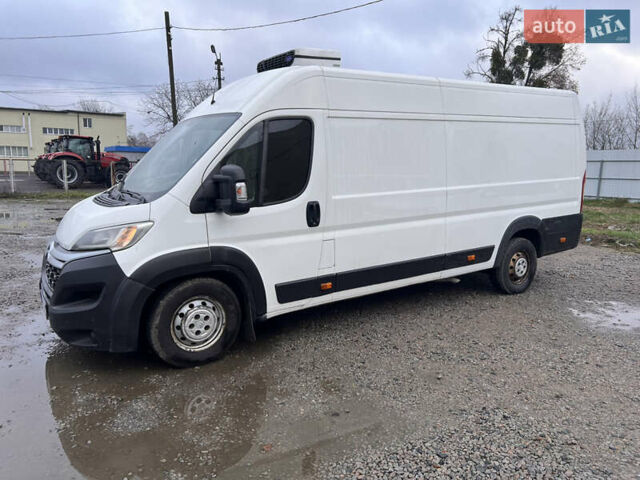 Белый Ситроен Jumper, объемом двигателя 2.5 л и пробегом 500 тыс. км за 12000 $, фото 3 на Automoto.ua