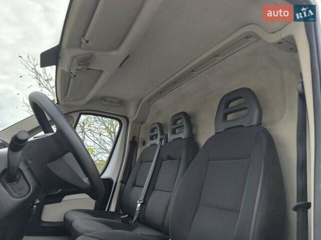 Белый Ситроен Jumper, объемом двигателя 2.2 л и пробегом 317 тыс. км за 13300 $, фото 8 на Automoto.ua