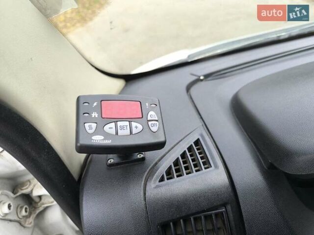 Белый Ситроен Jumper, объемом двигателя 2.2 л и пробегом 317 тыс. км за 13300 $, фото 6 на Automoto.ua