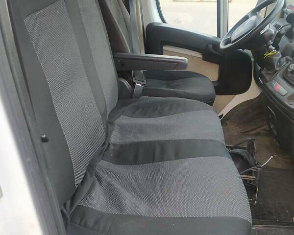 Белый Ситроен Jumper, объемом двигателя 2.2 л и пробегом 387 тыс. км за 12500 $, фото 16 на Automoto.ua