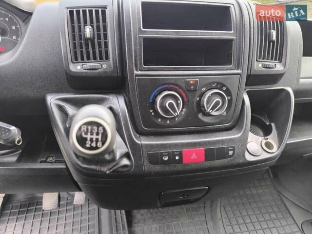 Белый Ситроен Jumper, объемом двигателя 2.2 л и пробегом 317 тыс. км за 13300 $, фото 4 на Automoto.ua