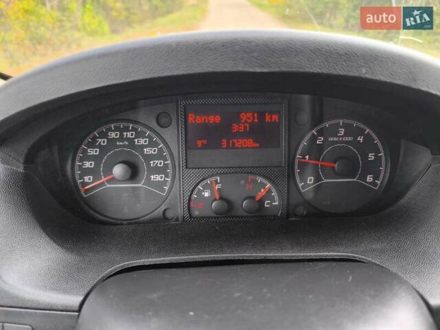 Белый Ситроен Jumper, объемом двигателя 2.2 л и пробегом 317 тыс. км за 13300 $, фото 1 на Automoto.ua