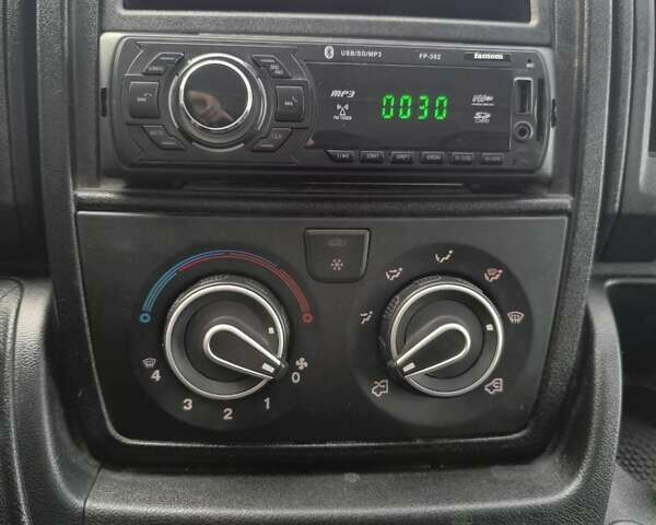 Білий Сітроен Jumper, об'ємом двигуна 2.2 л та пробігом 326 тис. км за 12700 $, фото 3 на Automoto.ua