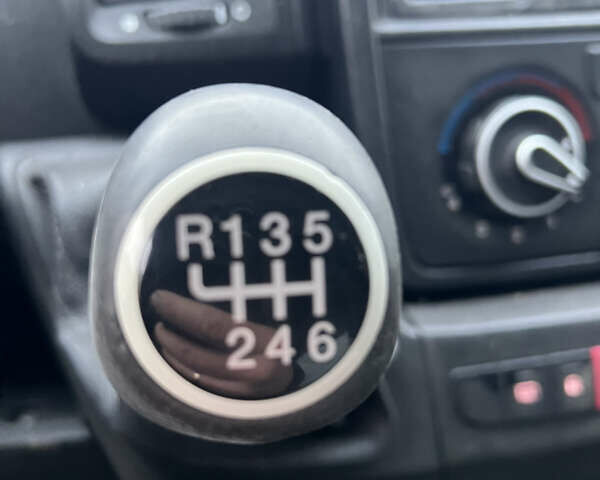 Белый Ситроен Jumper, объемом двигателя 2.5 л и пробегом 500 тыс. км за 12000 $, фото 8 на Automoto.ua