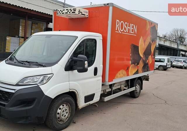 Белый Ситроен Jumper, объемом двигателя 2.2 л и пробегом 405 тыс. км за 650000 $, фото 2 на Automoto.ua