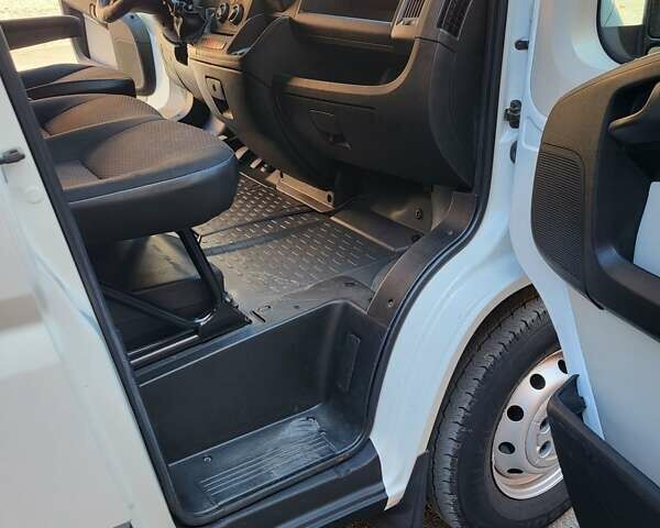 Білий Сітроен Jumper, об'ємом двигуна 2.2 л та пробігом 190 тис. км за 15000 $, фото 14 на Automoto.ua