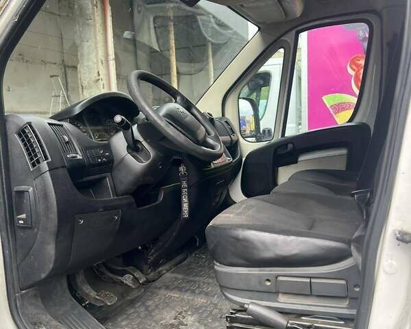 Белый Ситроен Jumper, объемом двигателя 2.2 л и пробегом 340 тыс. км за 12000 $, фото 5 на Automoto.ua