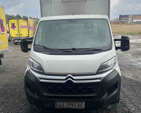 Белый Ситроен Jumper, объемом двигателя 2.2 л и пробегом 340 тыс. км за 12000 $, фото 1 на Automoto.ua