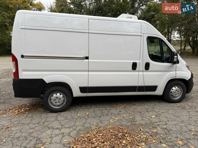 Белый Ситроен Jumper, объемом двигателя 2.2 л и пробегом 25 тыс. км за 31500 $, фото 3 на Automoto.ua