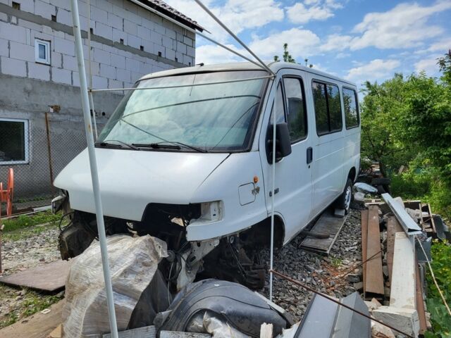 Белый Ситроен Jumper, объемом двигателя 2.4 л и пробегом 300 тыс. км за 2200 $, фото 5 на Automoto.ua