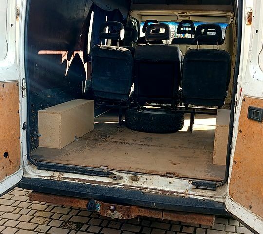 Белый Ситроен Jumper, объемом двигателя 2.8 л и пробегом 301 тыс. км за 3200 $, фото 9 на Automoto.ua
