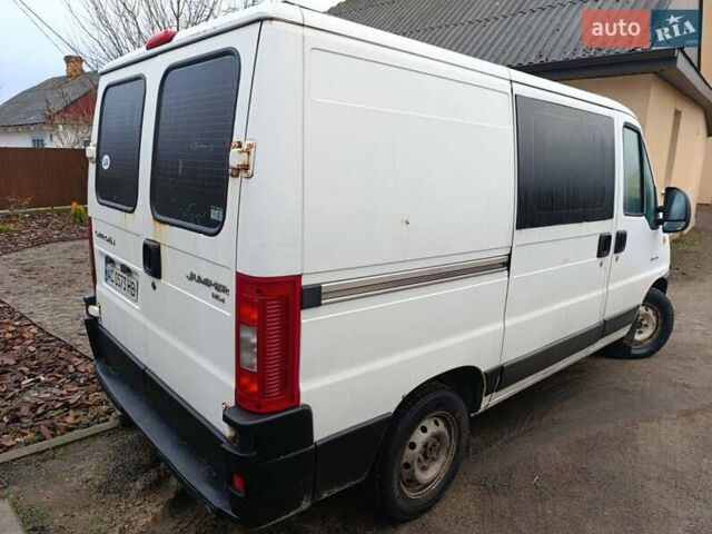 Белый Ситроен Jumper, объемом двигателя 2.8 л и пробегом 330 тыс. км за 4900 $, фото 1 на Automoto.ua