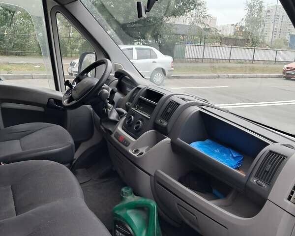 Белый Ситроен Jumper, объемом двигателя 2.2 л и пробегом 270 тыс. км за 5500 $, фото 2 на Automoto.ua