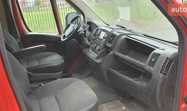 Красный Ситроен Jumper, объемом двигателя 2.2 л и пробегом 230 тыс. км за 14500 $, фото 5 на Automoto.ua