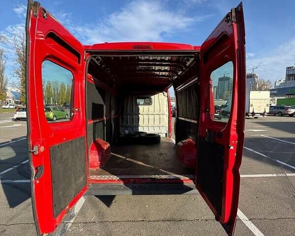 Красный Ситроен Jumper, объемом двигателя 2.2 л и пробегом 236 тыс. км за 8800 $, фото 10 на Automoto.ua