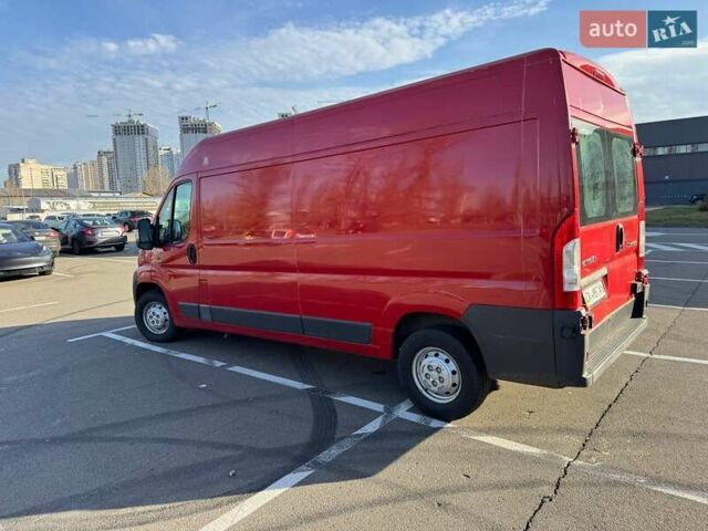 Красный Ситроен Jumper, объемом двигателя 2.2 л и пробегом 236 тыс. км за 8800 $, фото 3 на Automoto.ua