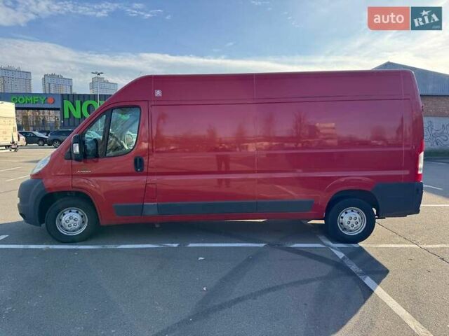Красный Ситроен Jumper, объемом двигателя 2.2 л и пробегом 236 тыс. км за 8800 $, фото 2 на Automoto.ua