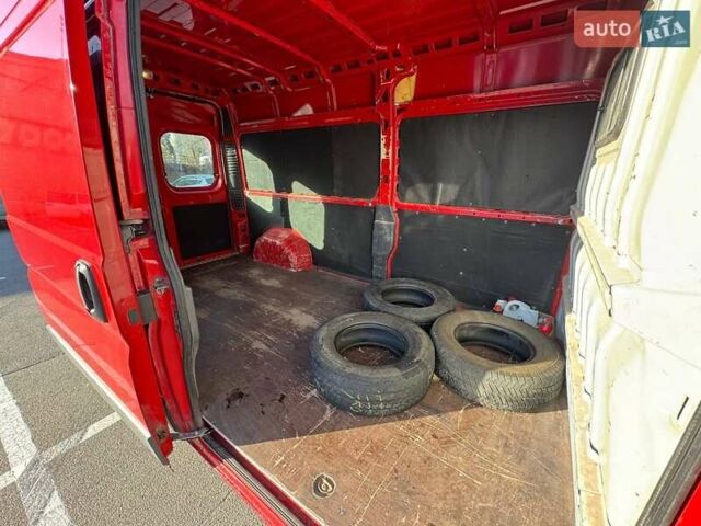 Красный Ситроен Jumper, объемом двигателя 2.2 л и пробегом 236 тыс. км за 8800 $, фото 13 на Automoto.ua