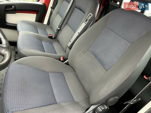 Красный Ситроен Jumper, объемом двигателя 2.2 л и пробегом 116 тыс. км за 12200 $, фото 5 на Automoto.ua