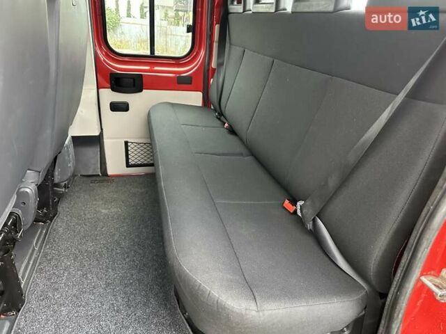 Красный Ситроен Jumper, объемом двигателя 2.2 л и пробегом 116 тыс. км за 12200 $, фото 2 на Automoto.ua