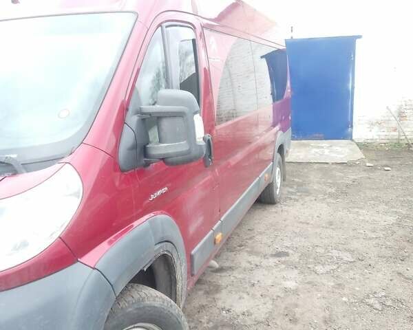 Красный Ситроен Jumper, объемом двигателя 3 л и пробегом 730 тыс. км за 10000 $, фото 2 на Automoto.ua