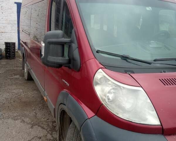 Красный Ситроен Jumper, объемом двигателя 3 л и пробегом 730 тыс. км за 10000 $, фото 1 на Automoto.ua