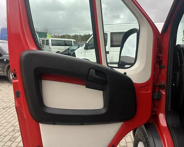 Красный Ситроен Jumper, объемом двигателя 2.2 л и пробегом 431 тыс. км за 23800 $, фото 22 на Automoto.ua