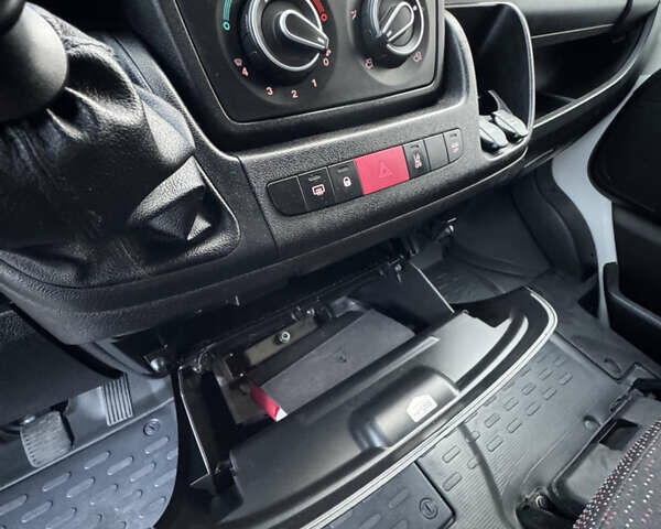 Ситроен Jumper, объемом двигателя 2.2 л и пробегом 220 тыс. км за 18900 $, фото 23 на Automoto.ua