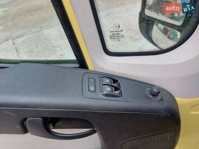 Жовтий Сітроен Jumper, об'ємом двигуна 2 л та пробігом 320 тис. км за 9800 $, фото 16 на Automoto.ua