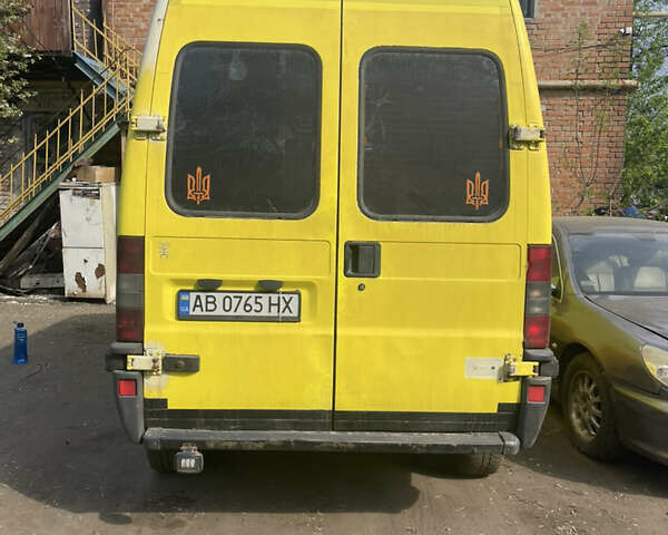 Желтый Ситроен Jumper, объемом двигателя 2.8 л и пробегом 290 тыс. км за 4300 $, фото 3 на Automoto.ua