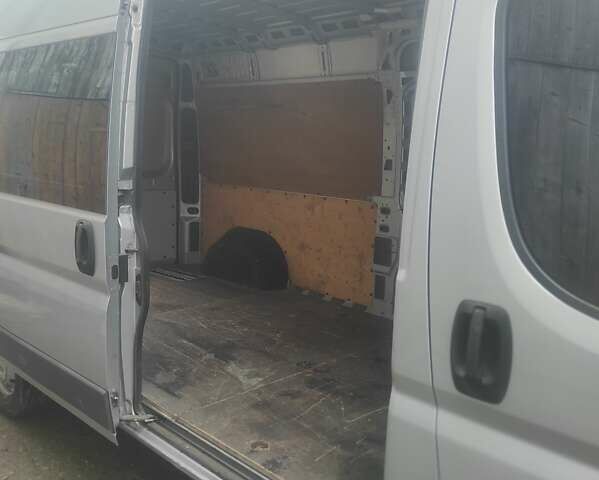 Серый Ситроен Jumper, объемом двигателя 2.2 л и пробегом 192 тыс. км за 12200 $, фото 7 на Automoto.ua