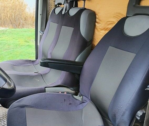 Серый Ситроен Jumper, объемом двигателя 2.8 л и пробегом 343 тыс. км за 4200 $, фото 3 на Automoto.ua