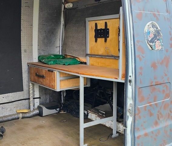 Серый Ситроен Jumper, объемом двигателя 2.8 л и пробегом 343 тыс. км за 4200 $, фото 4 на Automoto.ua