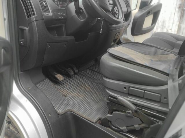 Серый Ситроен Jumper, объемом двигателя 2.2 л и пробегом 192 тыс. км за 12200 $, фото 2 на Automoto.ua