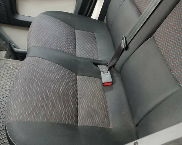 Серый Ситроен Jumper, объемом двигателя 2 л и пробегом 335 тыс. км за 12800 $, фото 58 на Automoto.ua